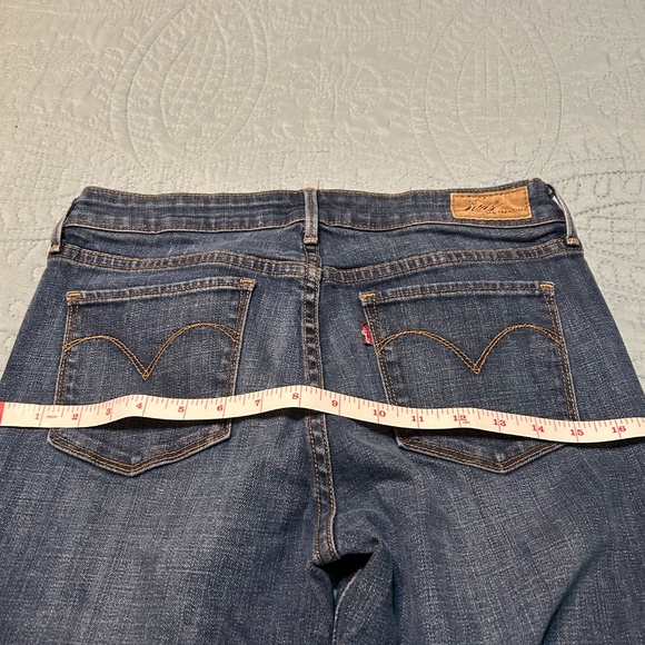 Levis Classic Boot Cut Jeans Size 6/28 **Fits more like a Size 4 - Picture 10 of 12